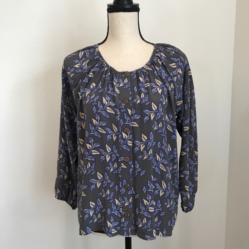 Anthropologie floral Blouse With Button Detail XS